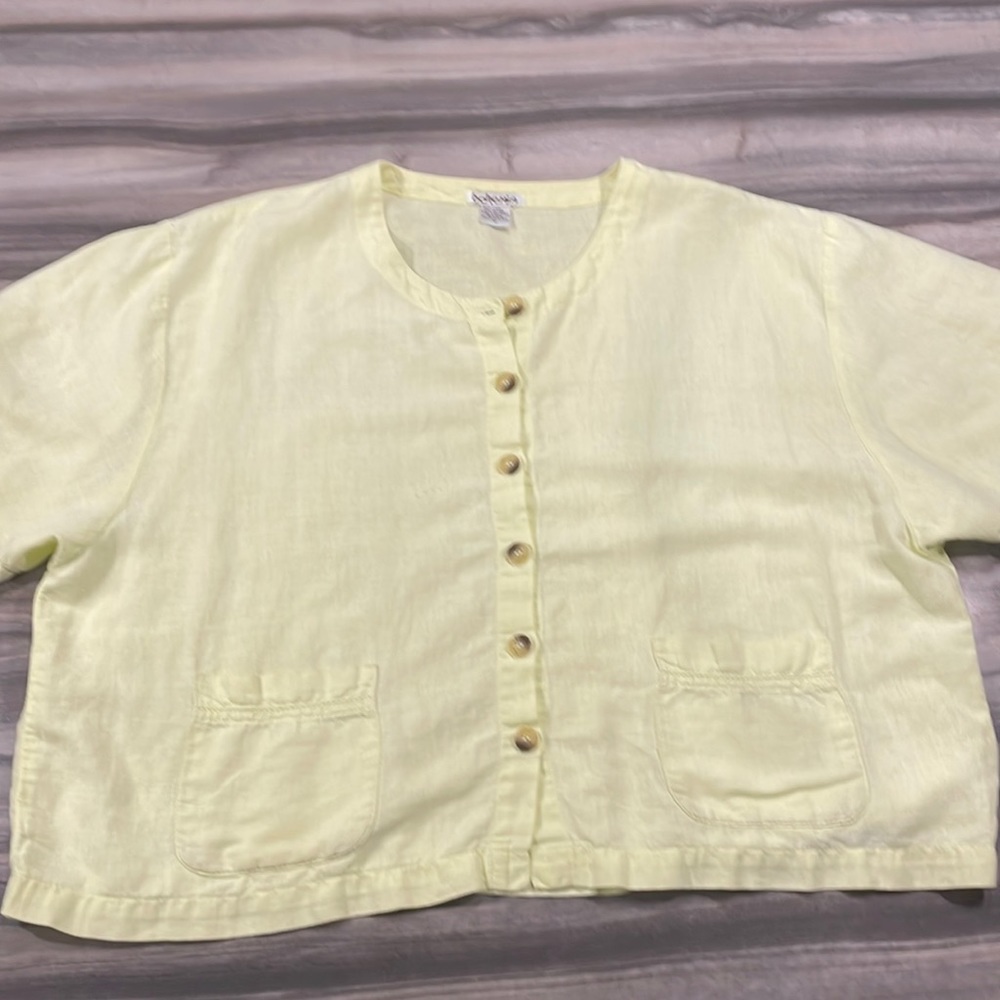 Bohemia yellow top